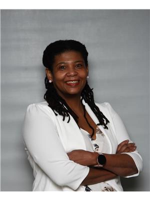 Portrait of Jeanette Miller, Associate.